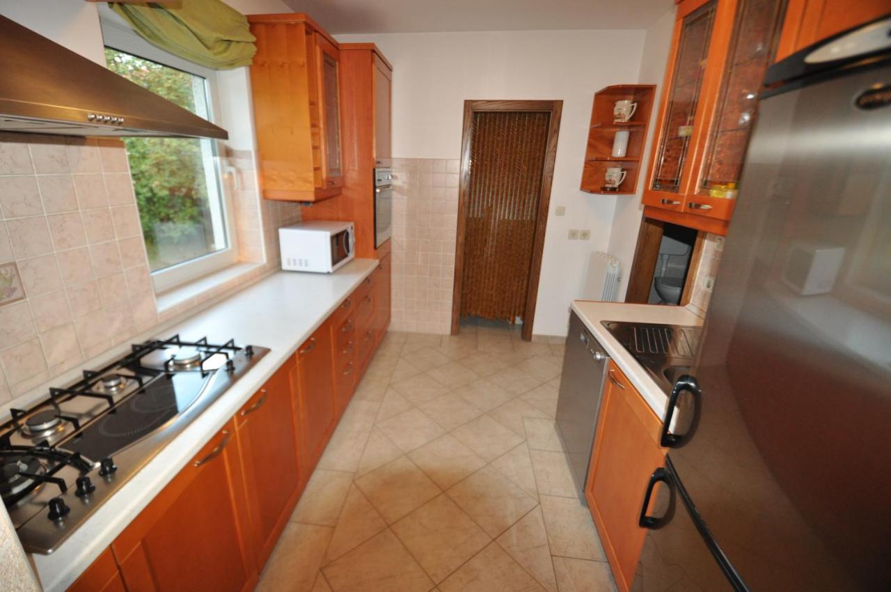 דירות קוסטרנה Lux Apartman Leo מראה חיצוני תמונה