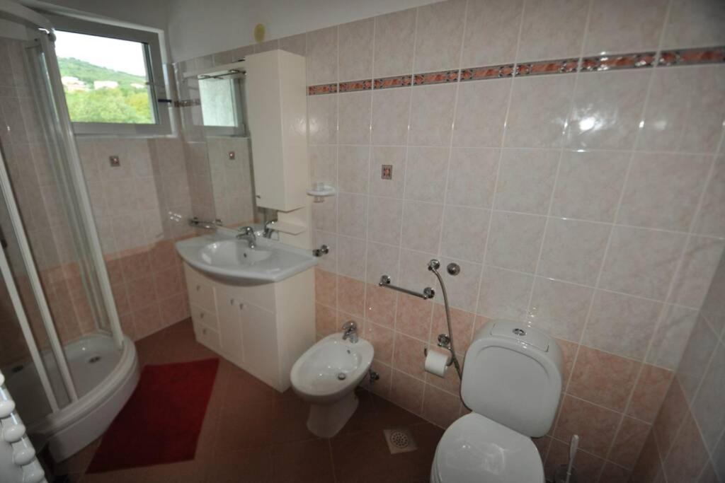 דירות קוסטרנה Lux Apartman Leo מראה חיצוני תמונה